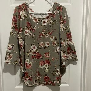 Floral bell sleeve blouse